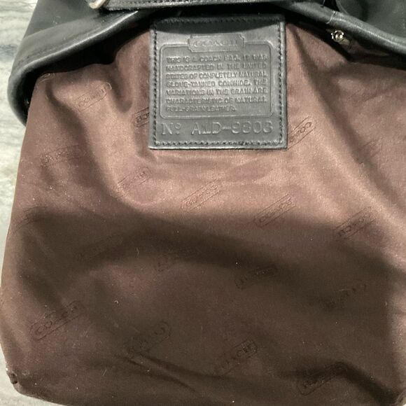 Coach Vintage Legacy Black Leather Tote - Picture 5 of 12